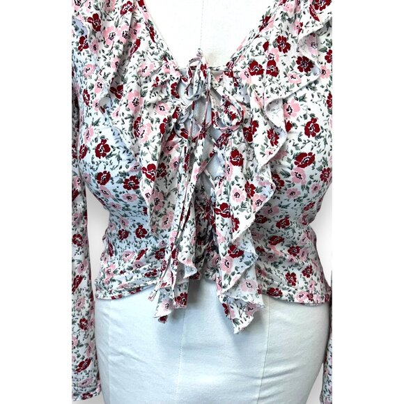 Rue 21 Women’s Long Sleeve Lace Up Front Floral V-Neck Cropped Ruffle Blouse - Picture 2 of 6